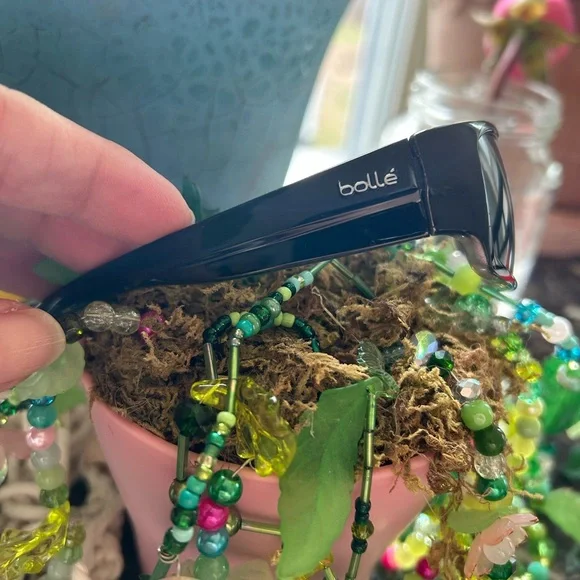 EUC Bolle Children’s Pirahna Jr Sunglasses with case - Picture 4 of 16